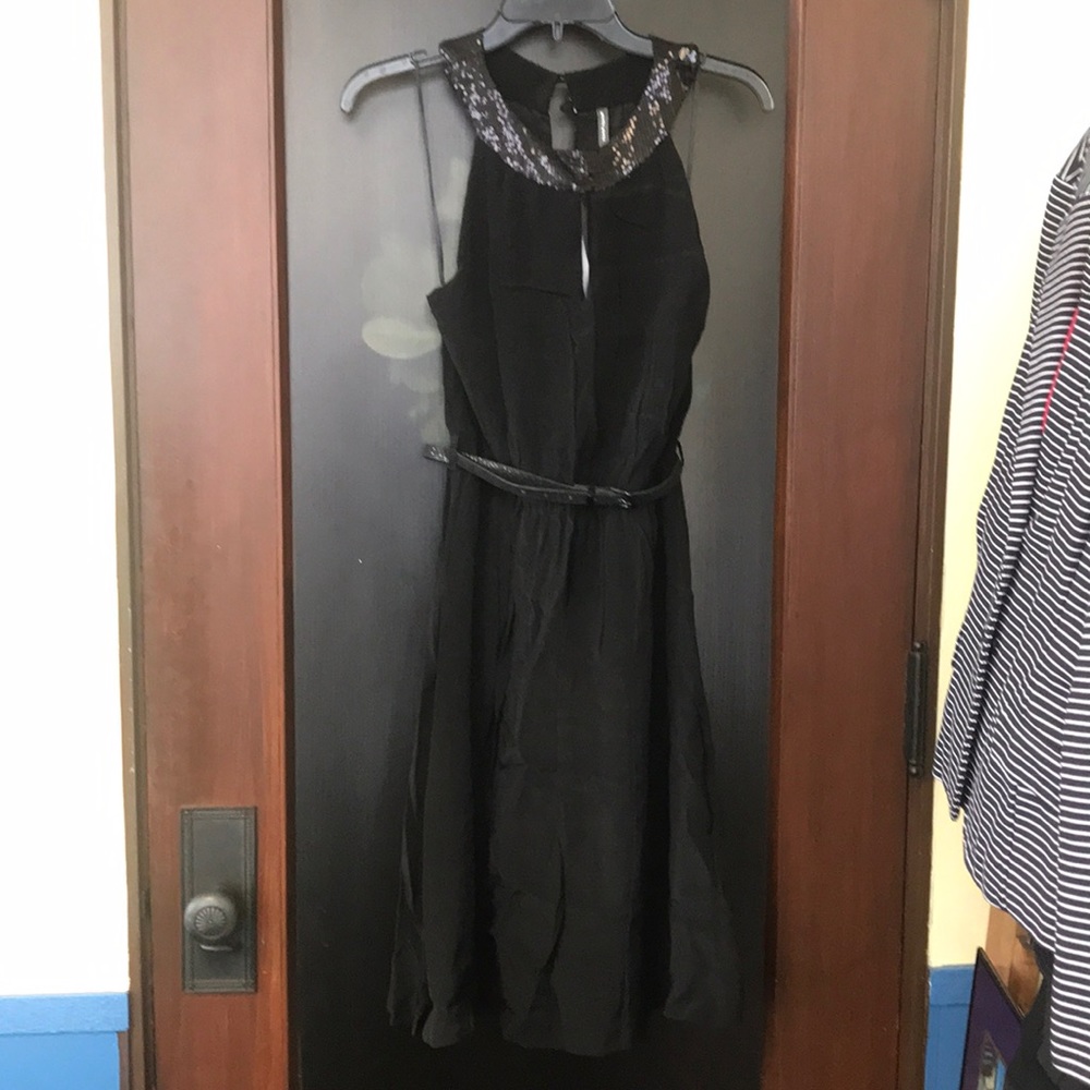 Sleeveless black dress by NafNaf